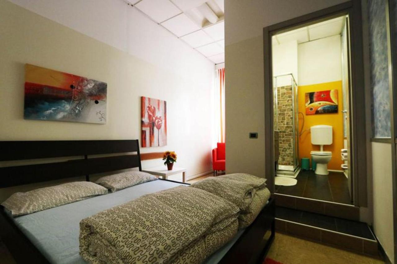 Panda Hostel Milan Bagian luar foto